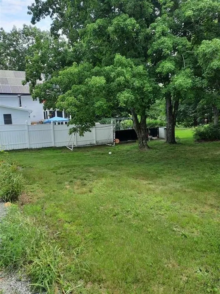 23 West Union Street Goffstown NH 03045
