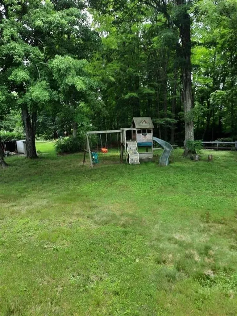 23 West Union Street Goffstown NH 03045