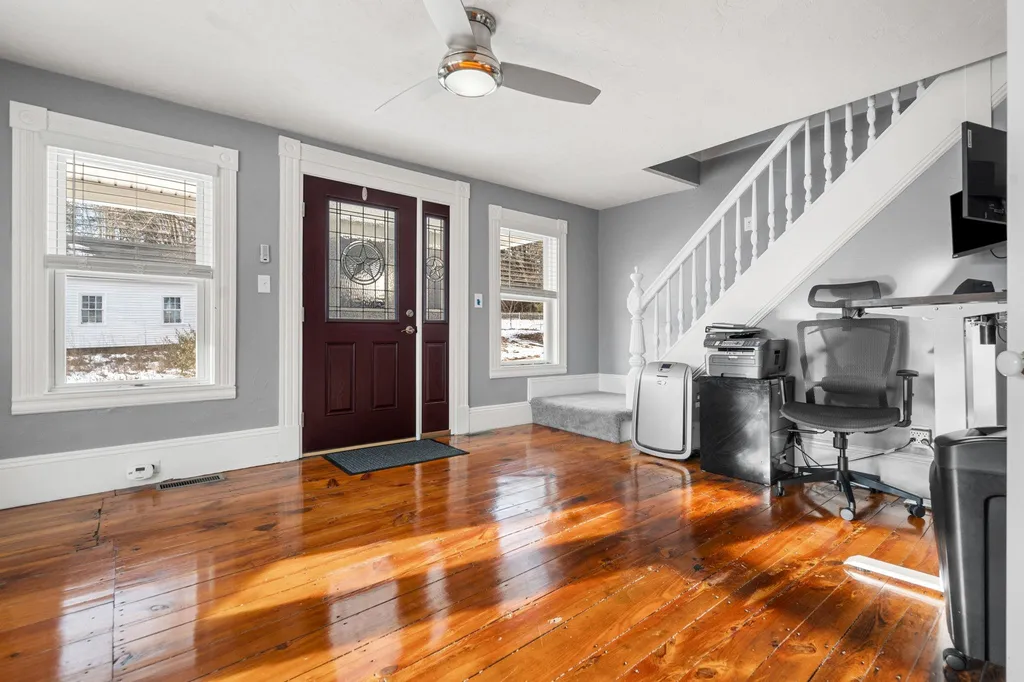 42 Scribner Road Fremont NH 03044-3405