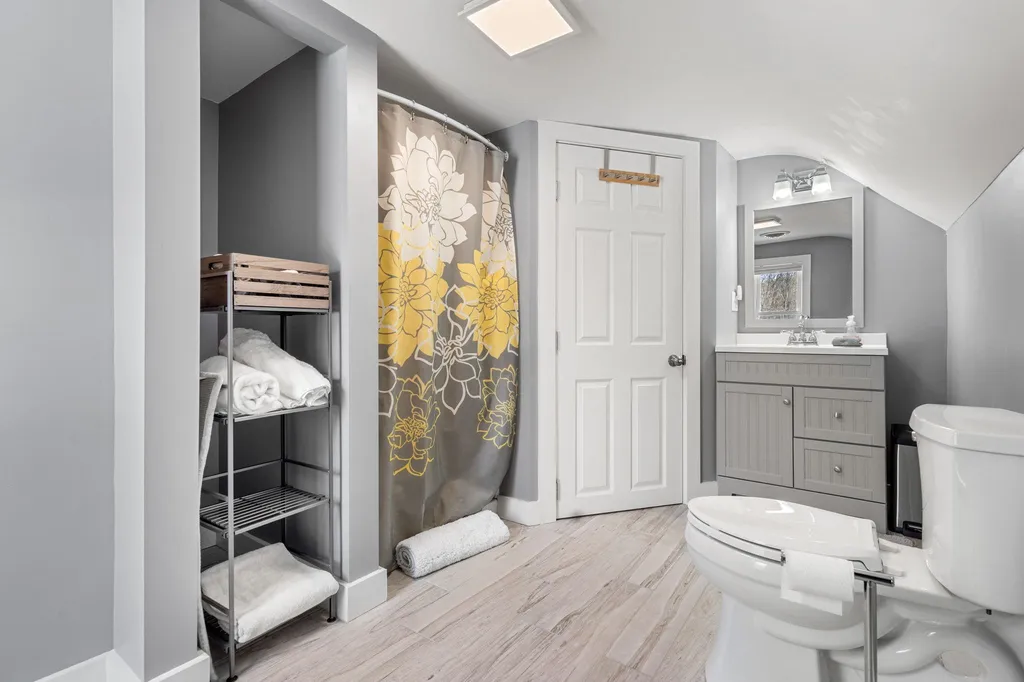 42 Scribner Road Fremont NH 03044-3405