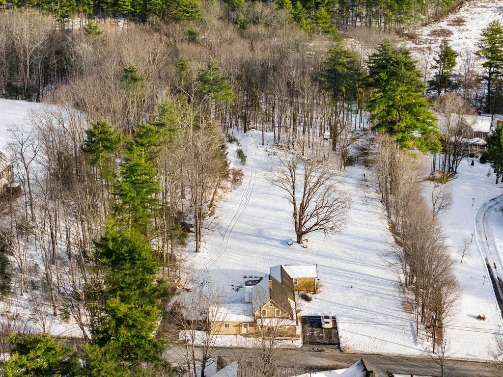42 Scribner Road Fremont NH 03044-3405