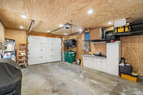 42 Scribner Road Fremont NH 03044-3405