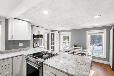 42 Scribner Road Fremont NH 03044-3405