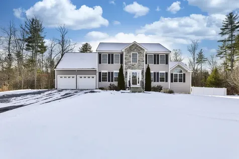 19 Hamel Circle Litchfield NH 03052