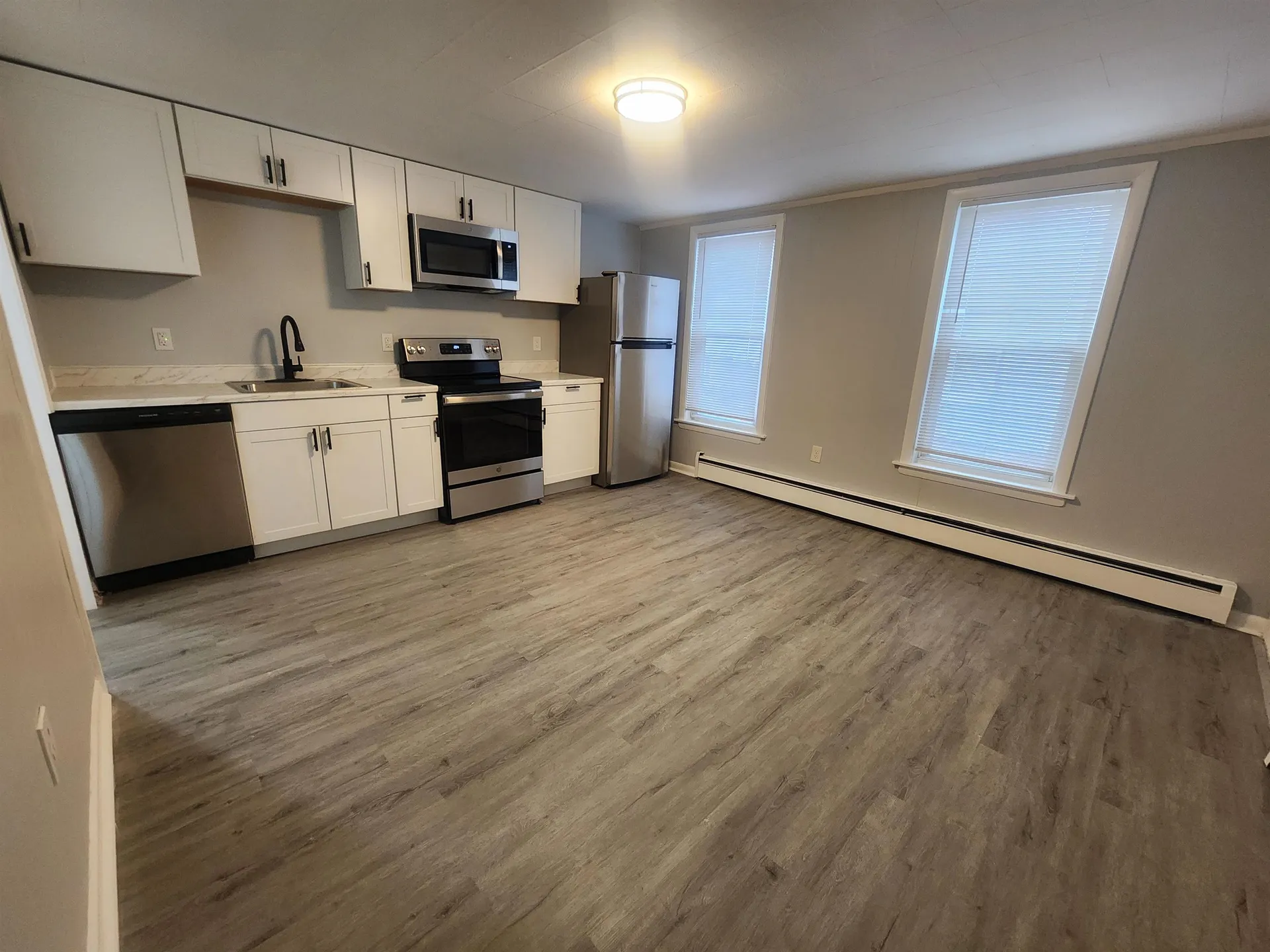 17 Rimmon Street Manchester NH 03102