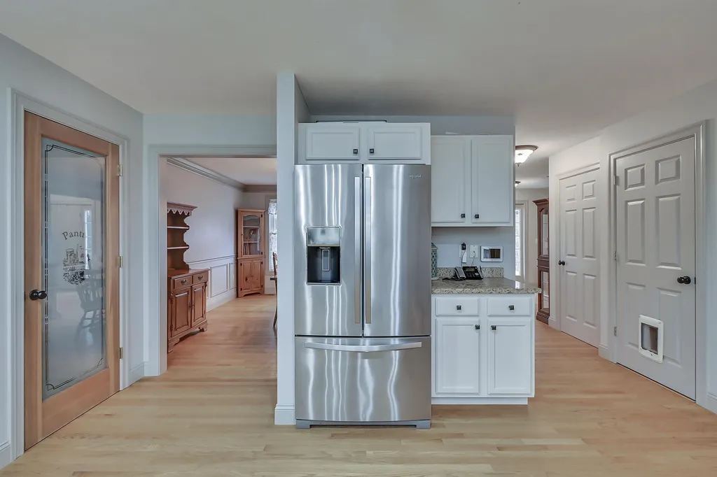 78 Middle Road Deerfield NH 03037
