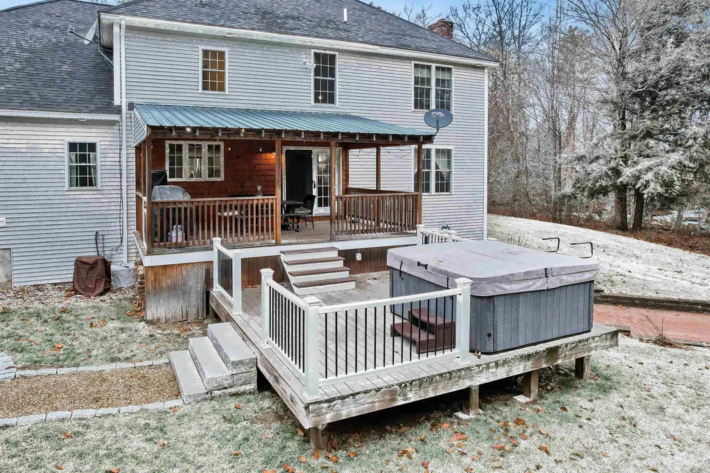 78 Middle Road Deerfield NH 03037
