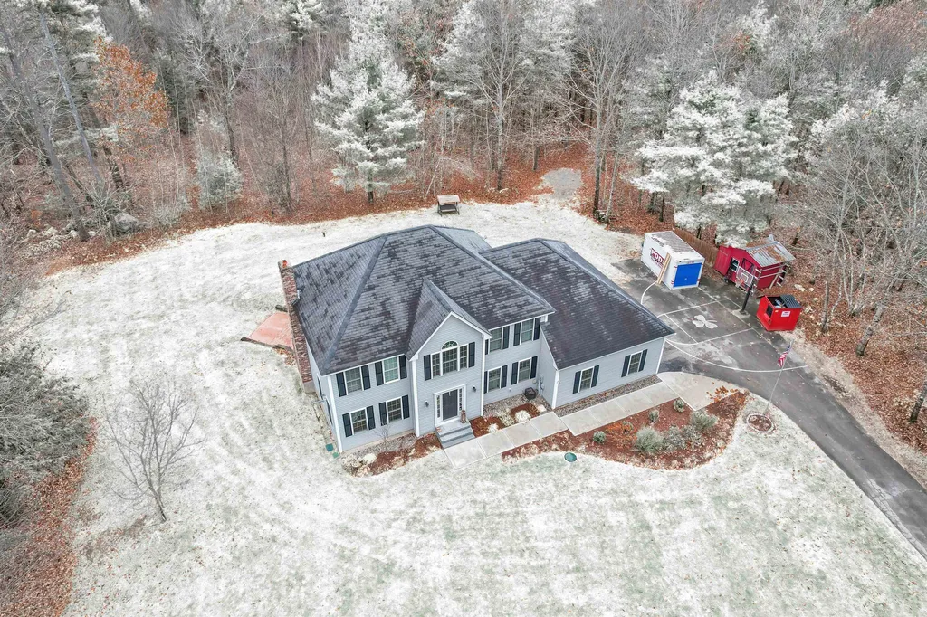78 Middle Road Deerfield NH 03037
