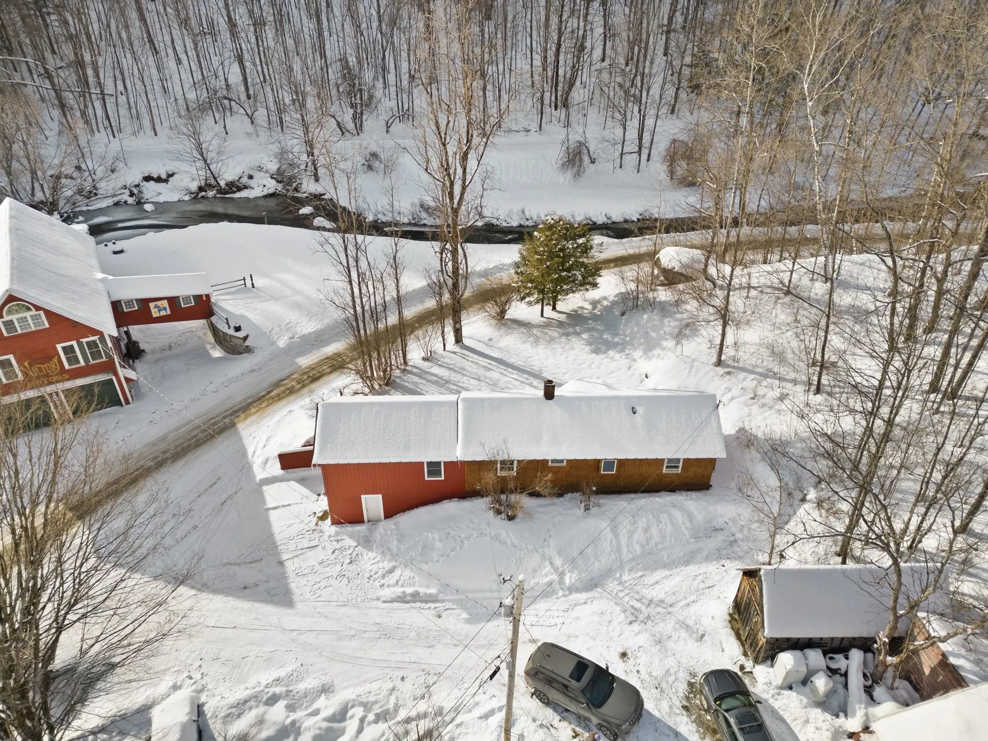 10 Bobbinshop Road Chelsea VT 05038