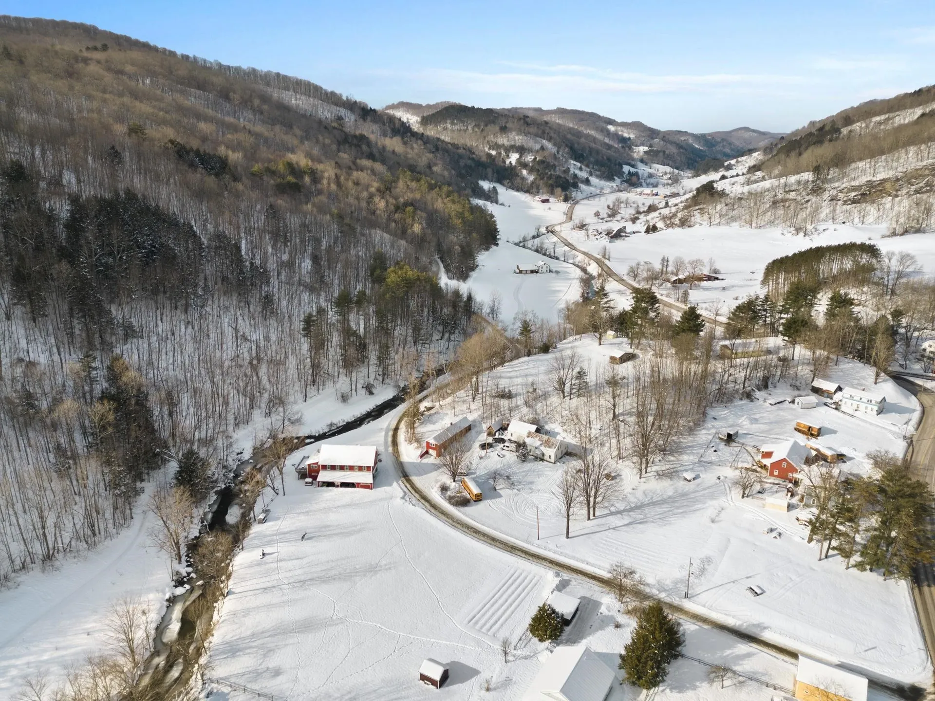 10 Bobbinshop Road Chelsea VT 05038