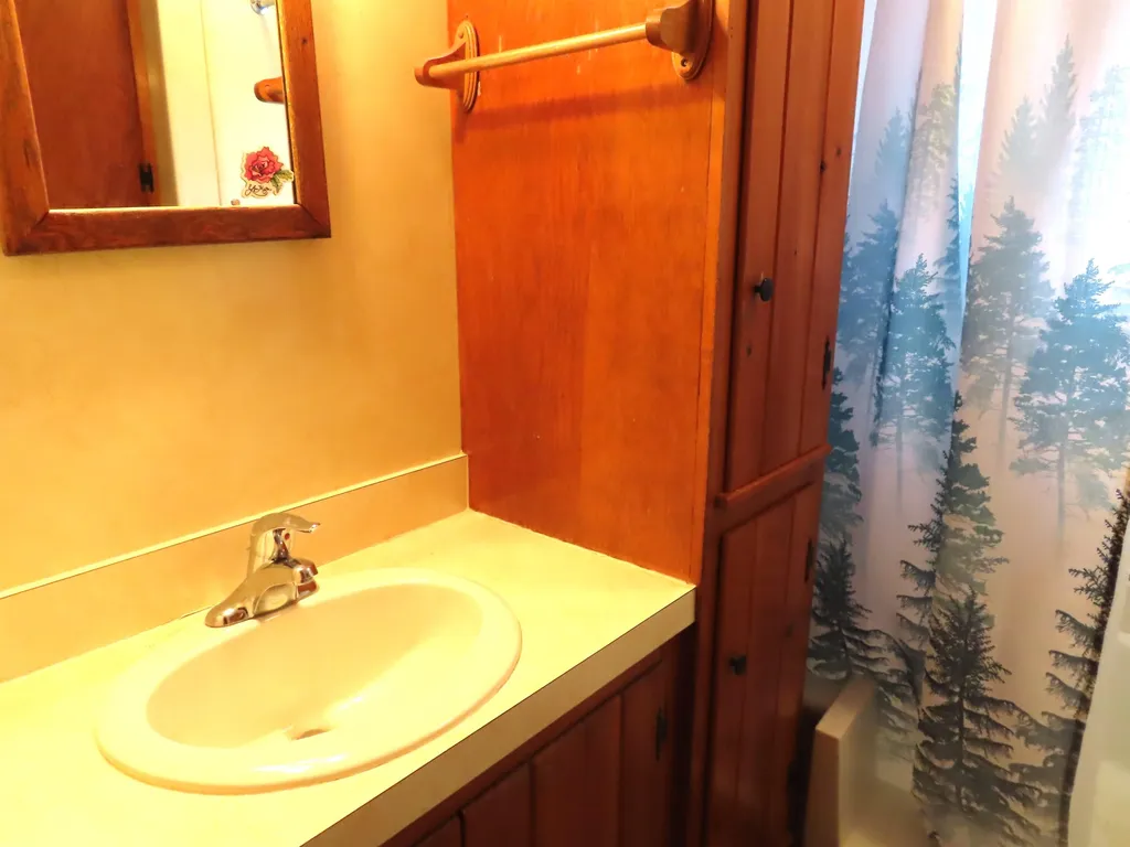 44 Colony Court Keene NH 03431