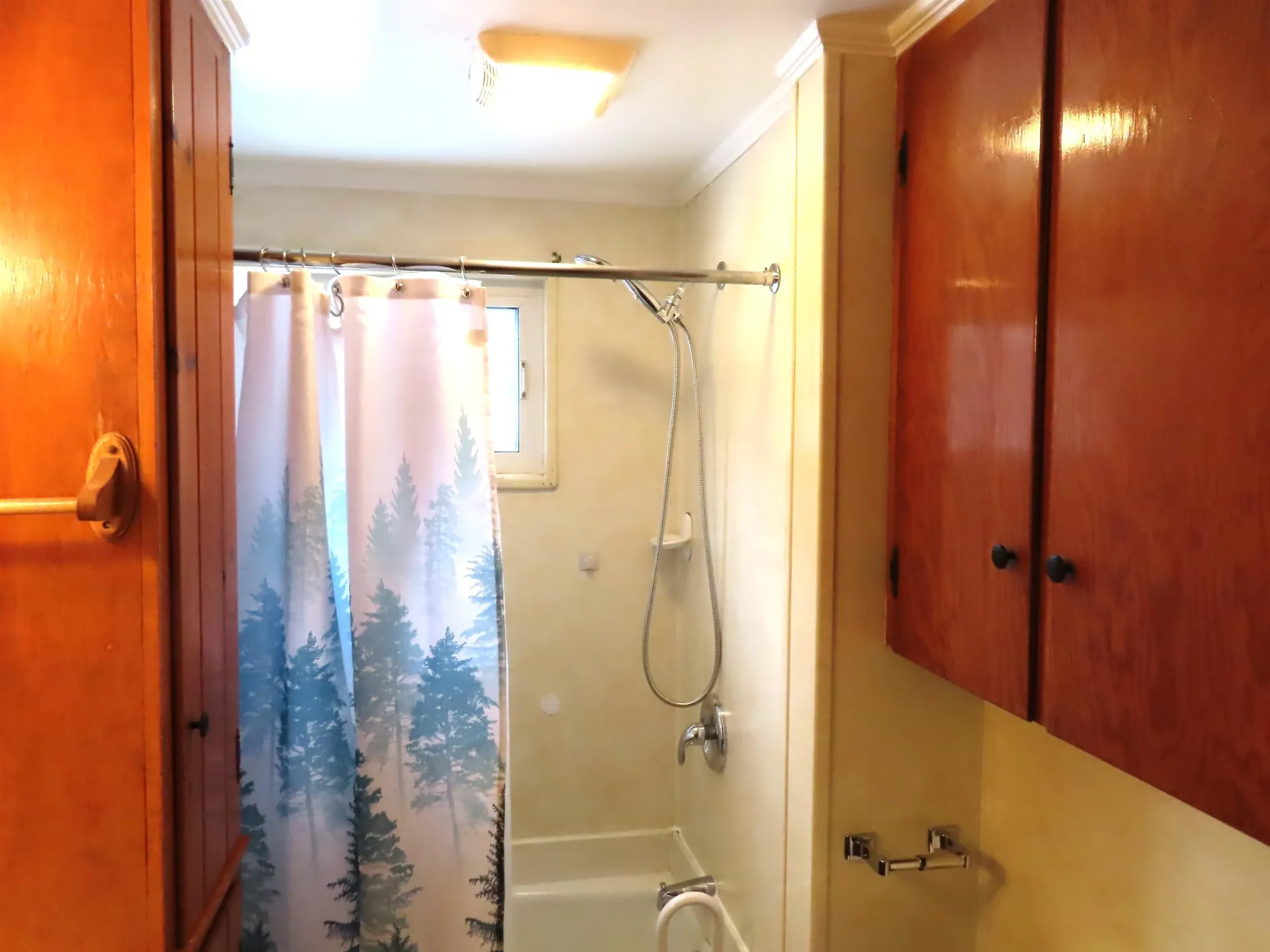 44 Colony Court Keene NH 03431