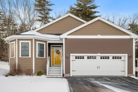 4 Mary Joe Lane Raymond NH 03077