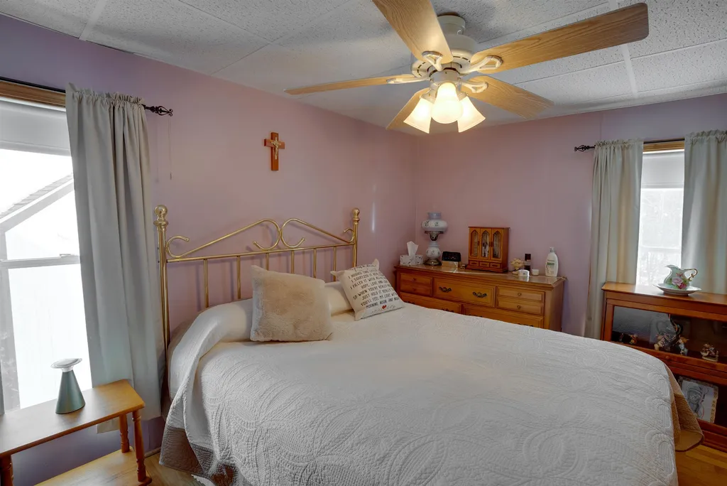 22 Regina Avenue Raymond NH 03077