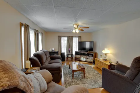 22 Regina Avenue Raymond NH 03077