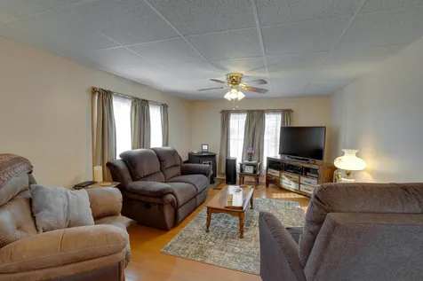 22 Regina Avenue Raymond NH 03077