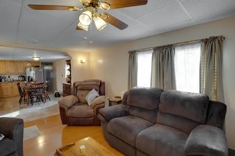 22 Regina Avenue Raymond NH 03077