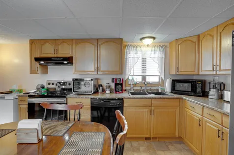 22 Regina Avenue Raymond NH 03077