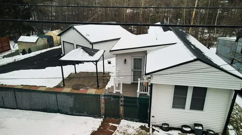 22 Regina Avenue Raymond NH 03077