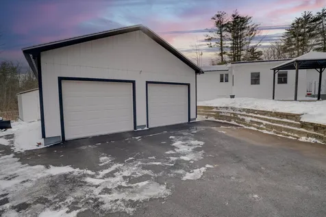 22 Regina Avenue Raymond NH 03077