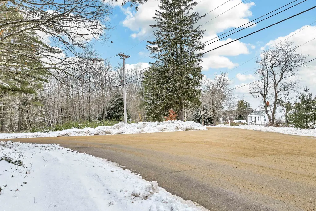 12 Mill Pond Road Tuftonboro NH 03850