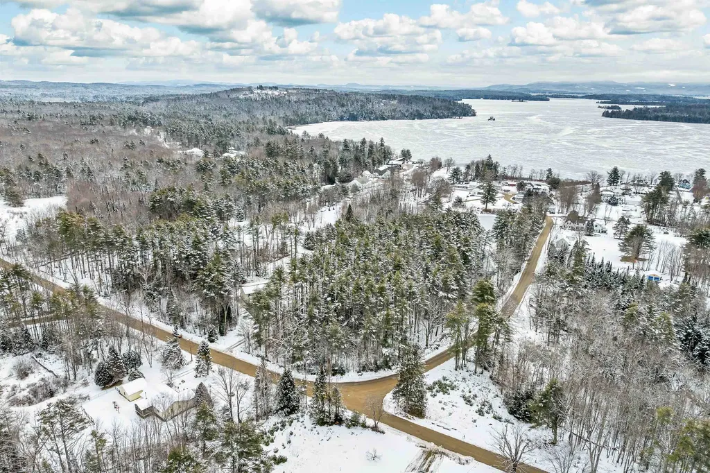 12 Mill Pond Road Tuftonboro NH 03850