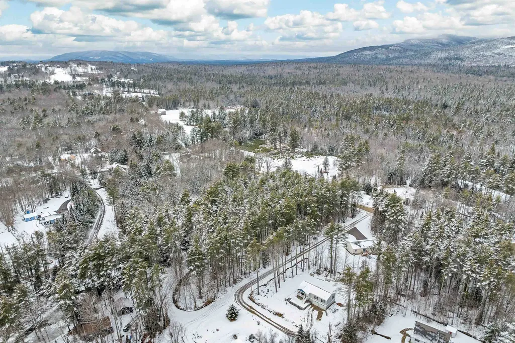 12 Mill Pond Road Tuftonboro NH 03850