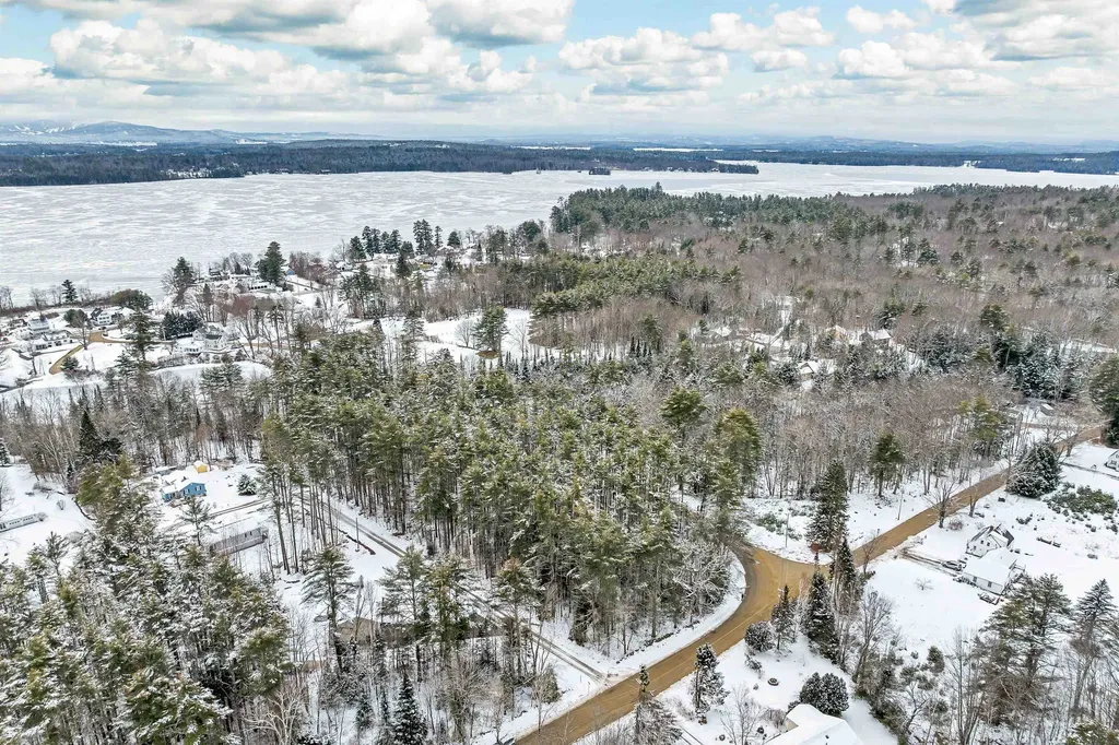 12 Mill Pond Road Tuftonboro NH 03850