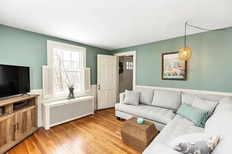 38 Walnut Hill Road Amherst NH 03031