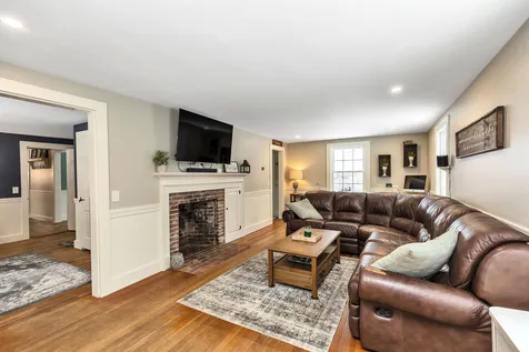 38 Walnut Hill Road Amherst NH 03031