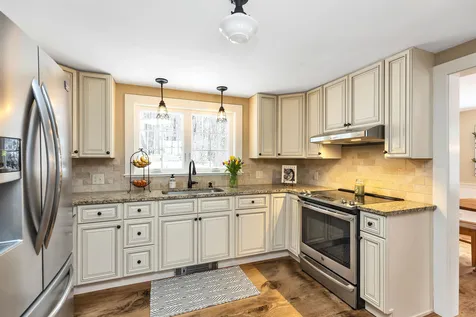 38 Walnut Hill Road Amherst NH 03031