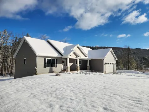 35 Arrowcrest Drive Swanzey NH 03446