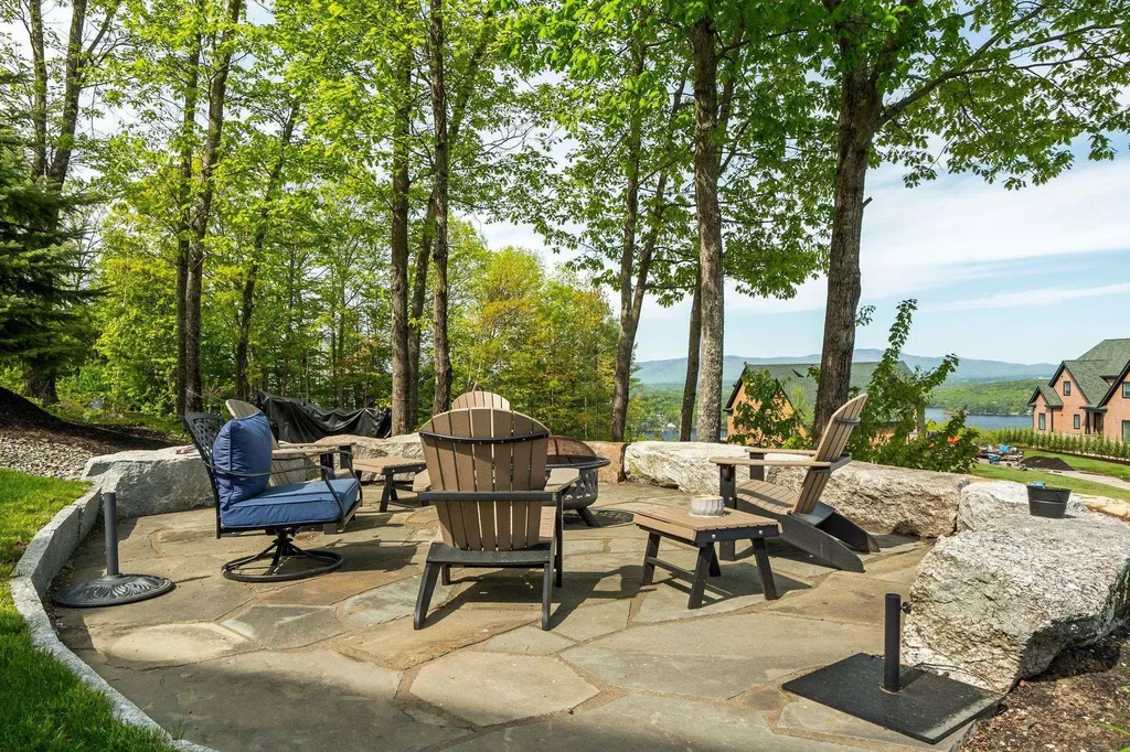 47 Lighthouse Cliffs Road Laconia NH 03246