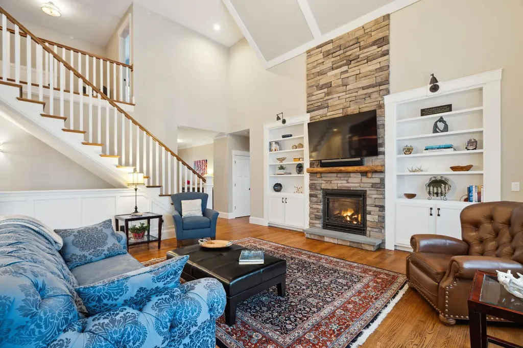 47 Lighthouse Cliffs Road Laconia NH 03246