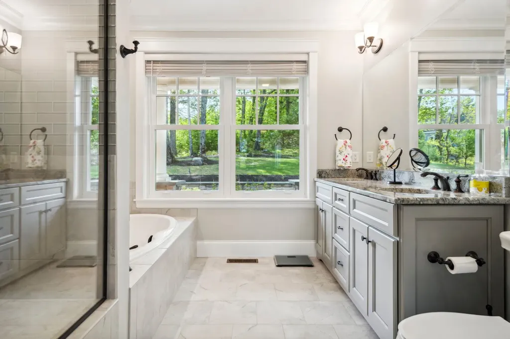 47 Lighthouse Cliffs Road Laconia NH 03246