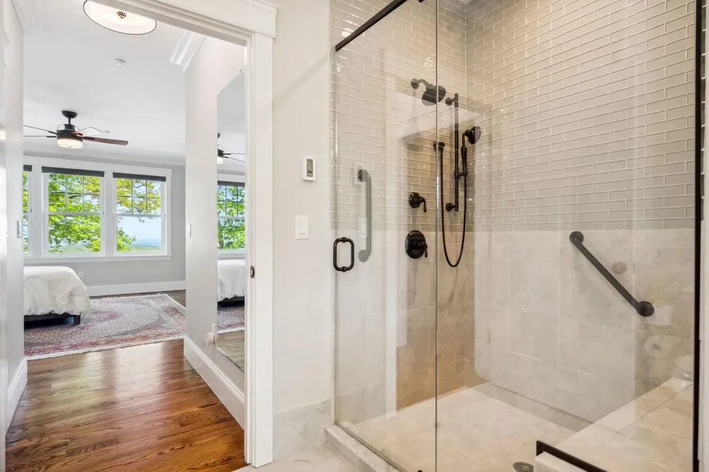 47 Lighthouse Cliffs Road Laconia NH 03246