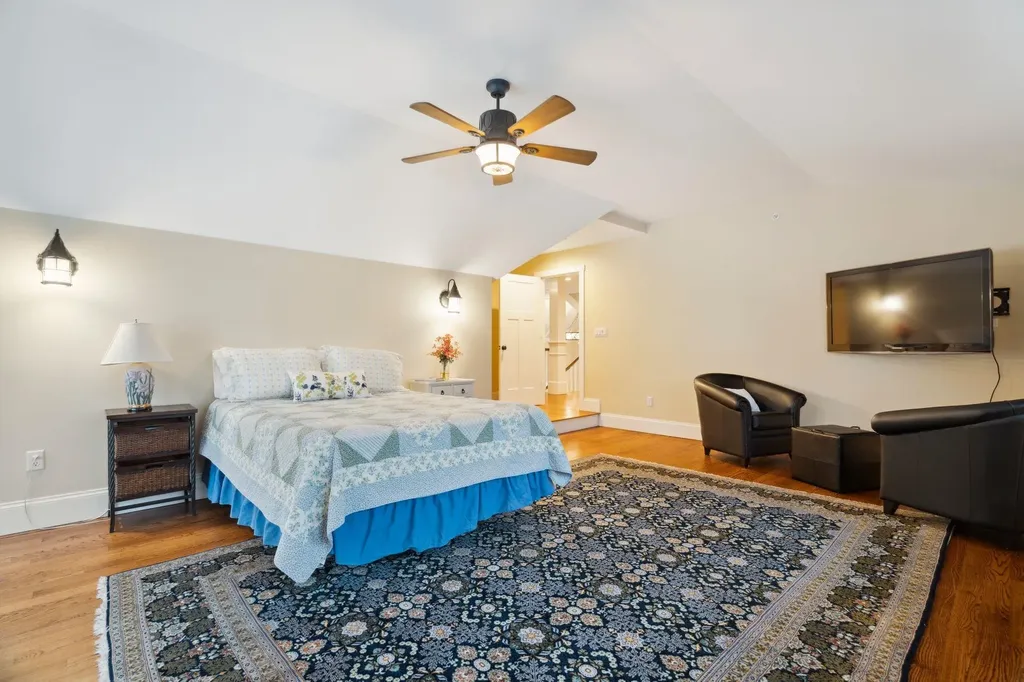 47 Lighthouse Cliffs Road Laconia NH 03246