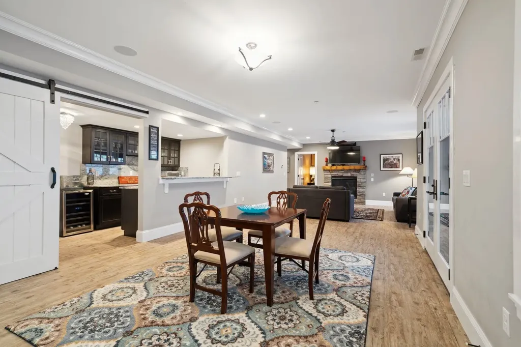 47 Lighthouse Cliffs Road Laconia NH 03246