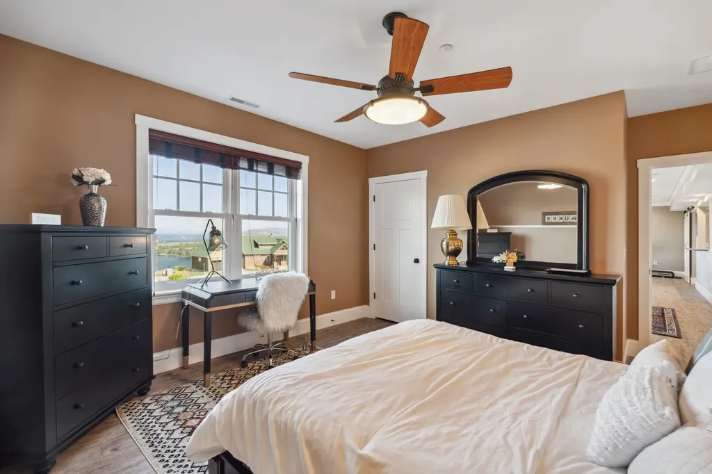 47 Lighthouse Cliffs Road Laconia NH 03246