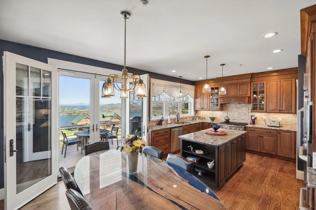 47 Lighthouse Cliffs Road Laconia NH 03246