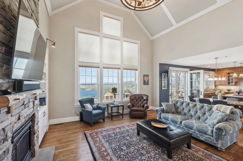 47 Lighthouse Cliffs Road Laconia NH 03246