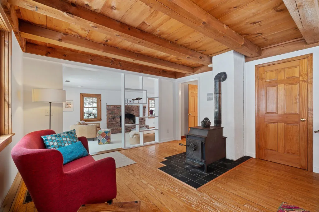 18 Chalk Pond Road Newbury NH 03255