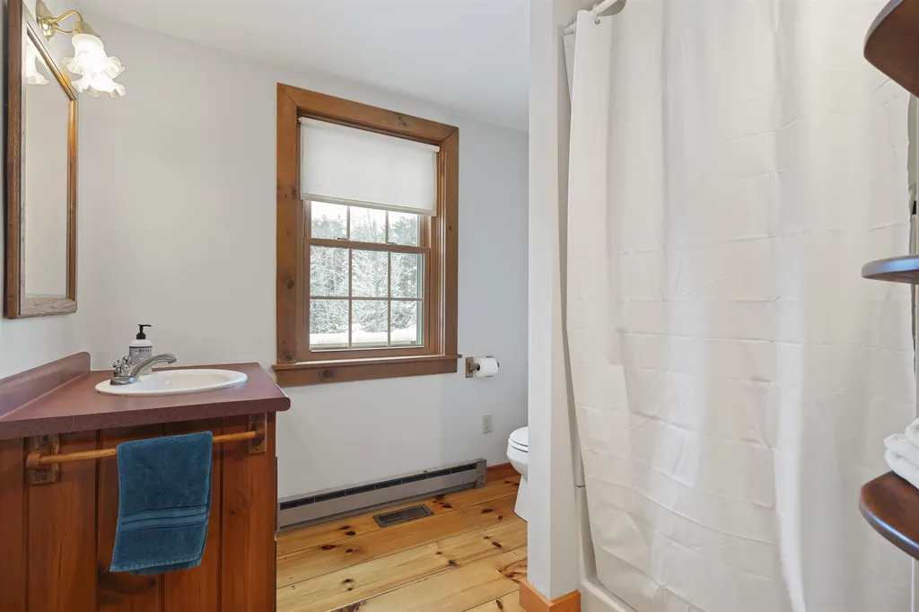 18 Chalk Pond Road Newbury NH 03255