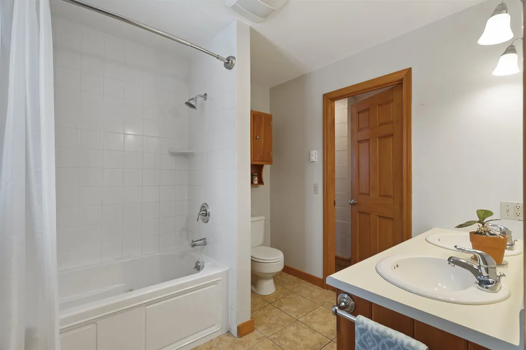 18 Chalk Pond Road Newbury NH 03255