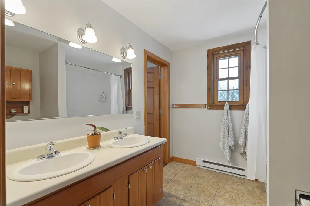 18 Chalk Pond Road Newbury NH 03255