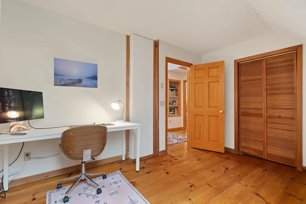 18 Chalk Pond Road Newbury NH 03255