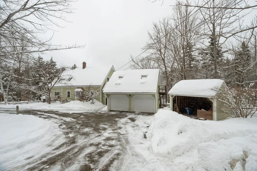 18 Chalk Pond Road Newbury NH 03255