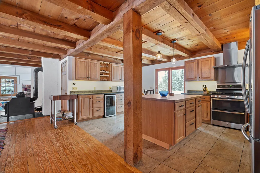 18 Chalk Pond Road Newbury NH 03255
