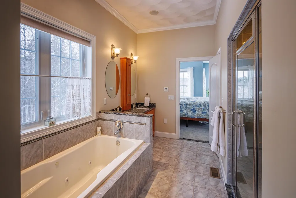 1 Cole Circle Madbury NH 03823