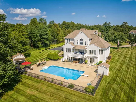 1 Cole Circle Madbury NH 03823